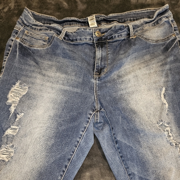 Stylish Blue Distressed Women Jeans Maurices 22 - Picture 4 of 5
